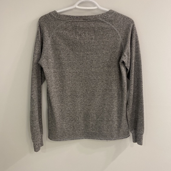 Roots sweater - Picture 3 of 3